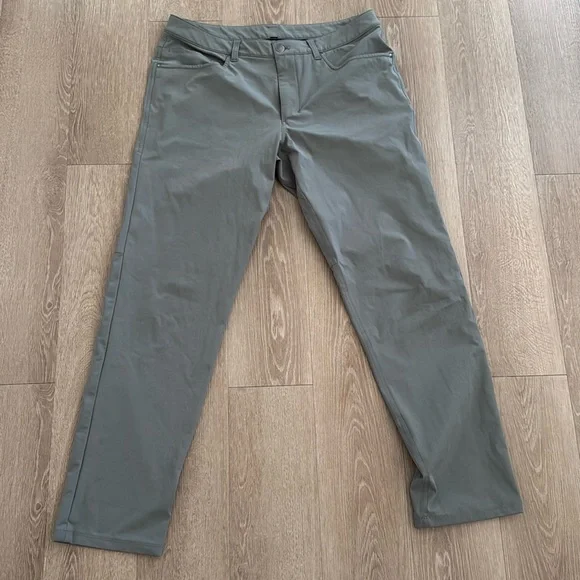 Lululemon ABC pant size 34 - Picture 1 of 5